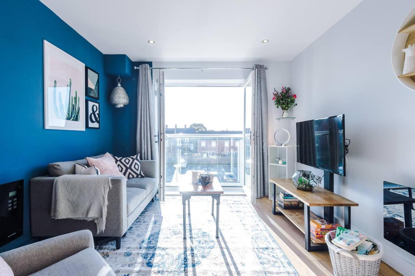 שפילד Stunning 2Bedroom 2Bathroom Apt With Parking Space מראה חיצוני תמונה