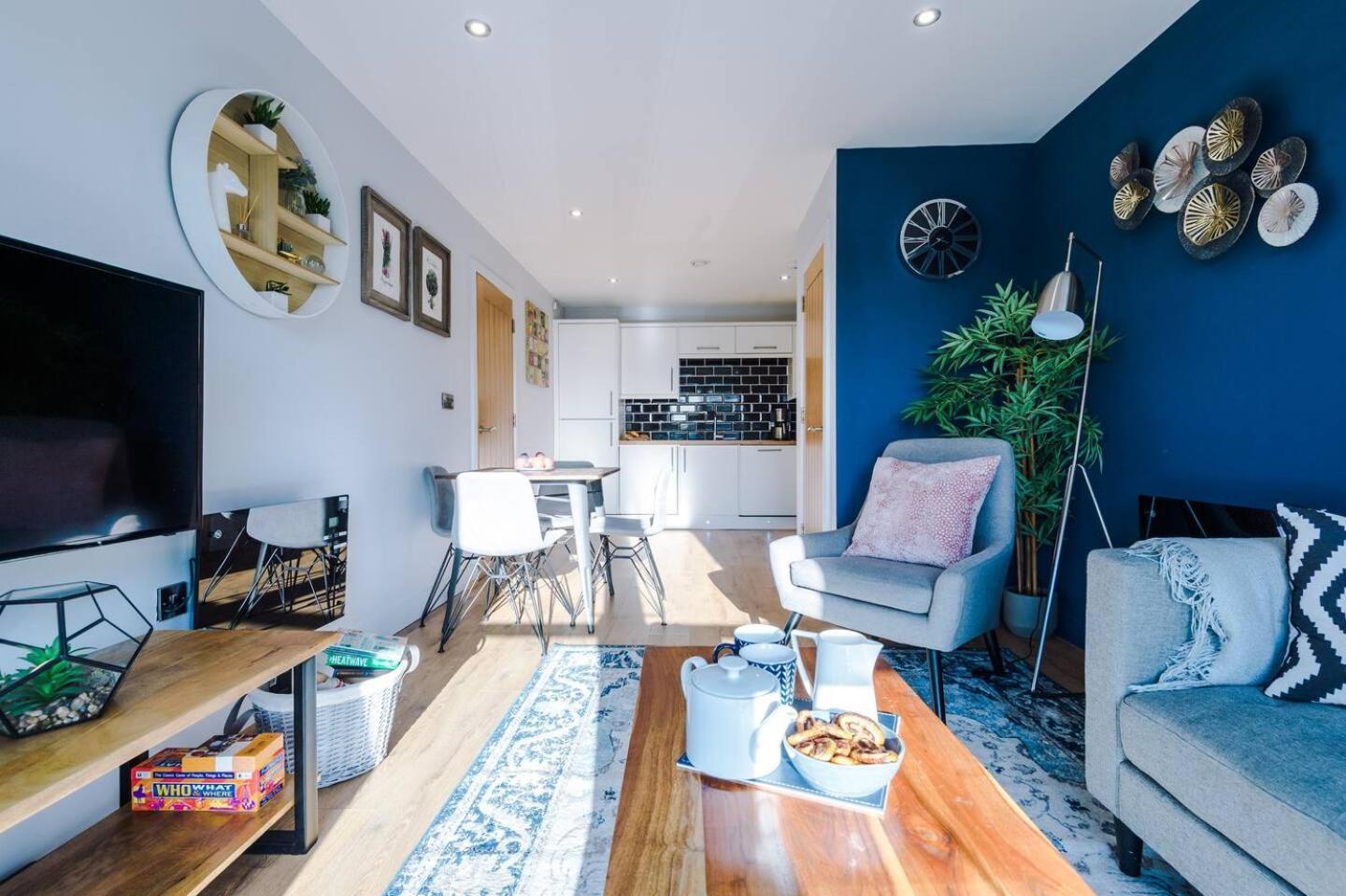 שפילד Stunning 2Bedroom 2Bathroom Apt With Parking Space מראה חיצוני תמונה