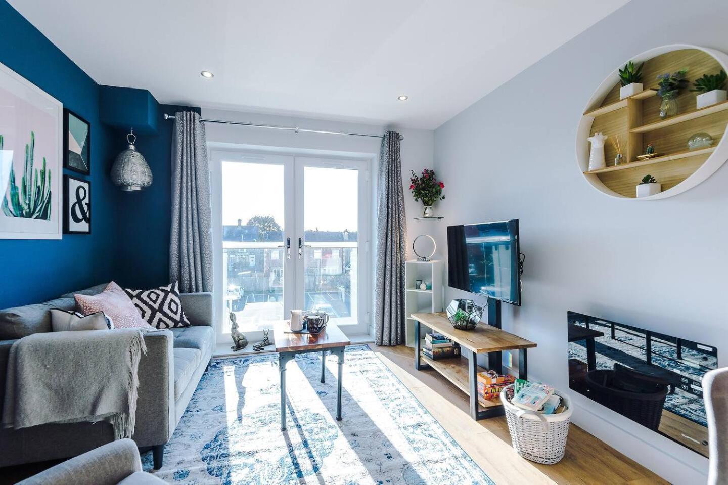 שפילד Stunning 2Bedroom 2Bathroom Apt With Parking Space מראה חיצוני תמונה