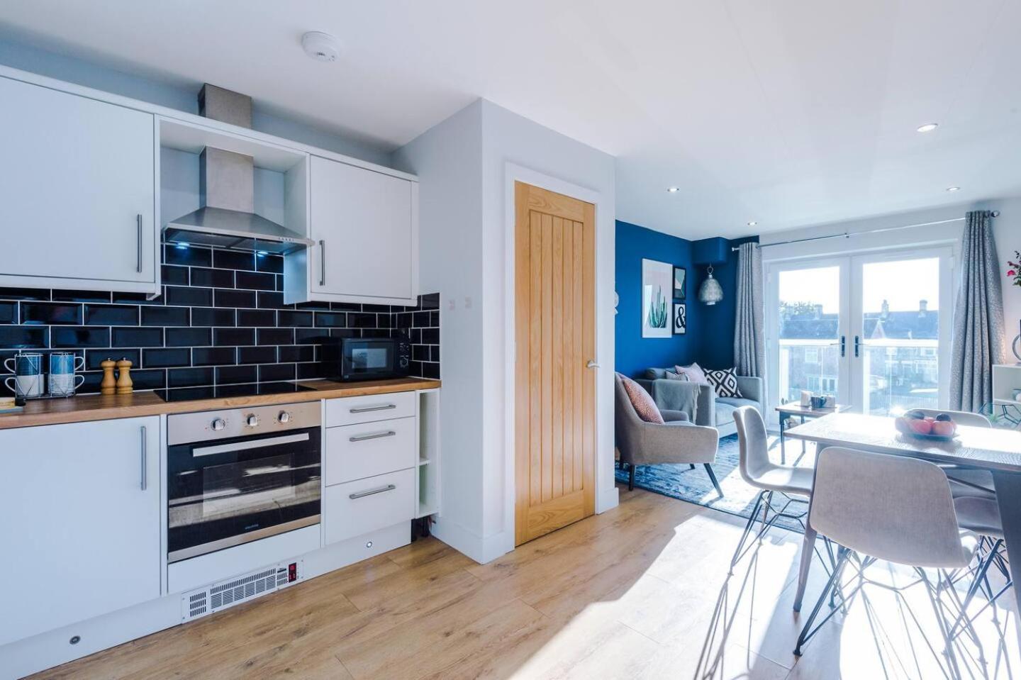 שפילד Stunning 2Bedroom 2Bathroom Apt With Parking Space מראה חיצוני תמונה